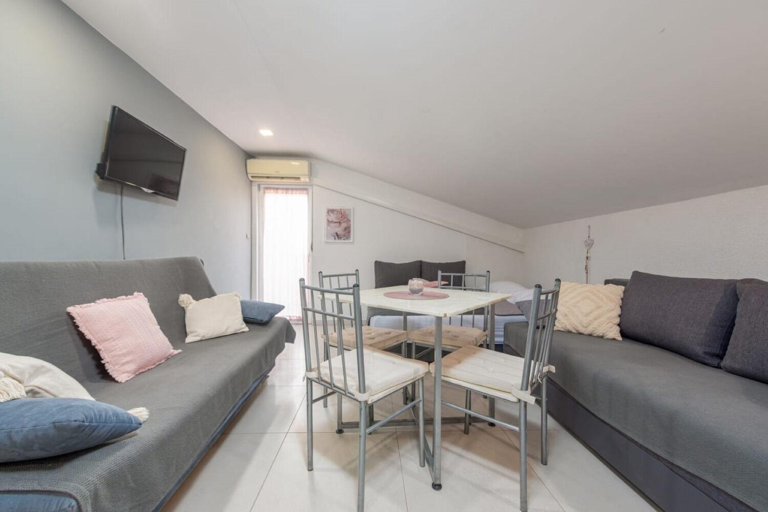 Apartments Mil - 30 M From Beach ريباريكا المظهر الخارجي الصورة